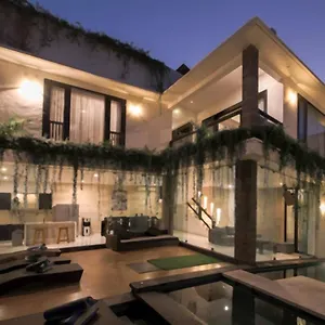  Villa Sky-villa 3- 8 Bedroom Brilliant Location Between To Shopping Indonesia